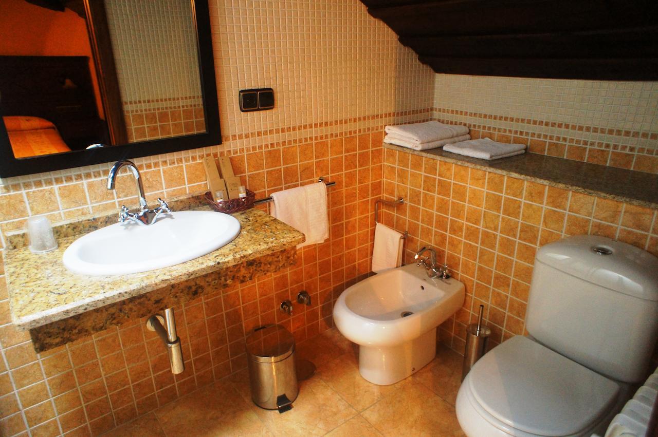 فندق Mirador Da Ribeira Viana do Bolo المظهر الخارجي الصورة